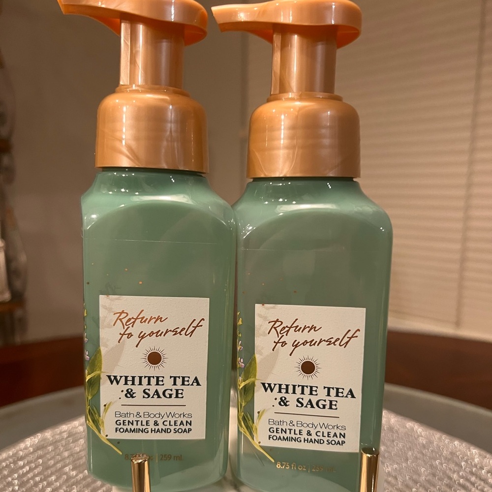 Bath and Body Works White Tea and Sage Foaming Hand Soap Duo NWT